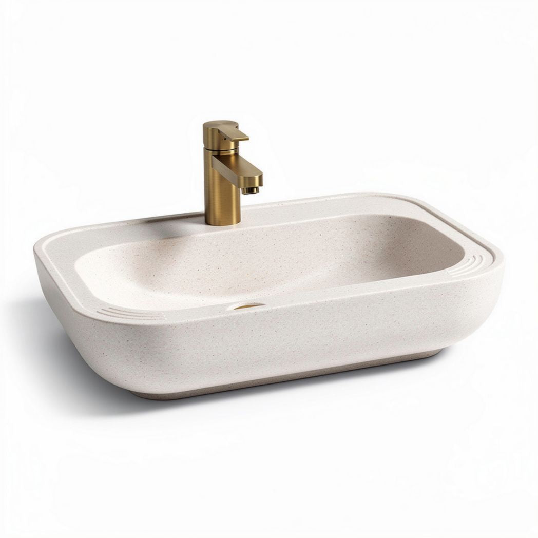 Lavabo en résine beige avec robinet doré dimensions 50 x 35 x 15cm